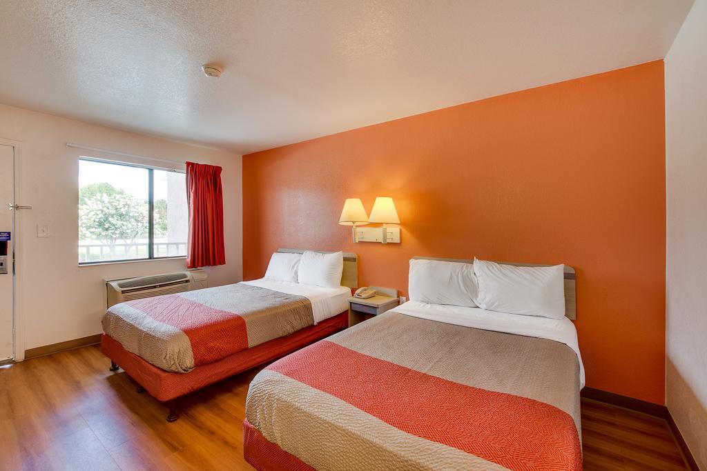 Motel 6-Columbus, Oh - West Exteriör bild