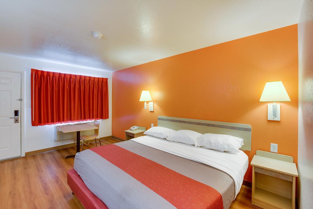 Motel 6-Columbus, Oh - West Exteriör bild