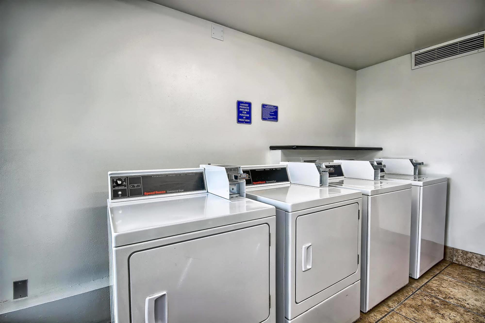 Motel 6-Columbus, Oh - West Exteriör bild