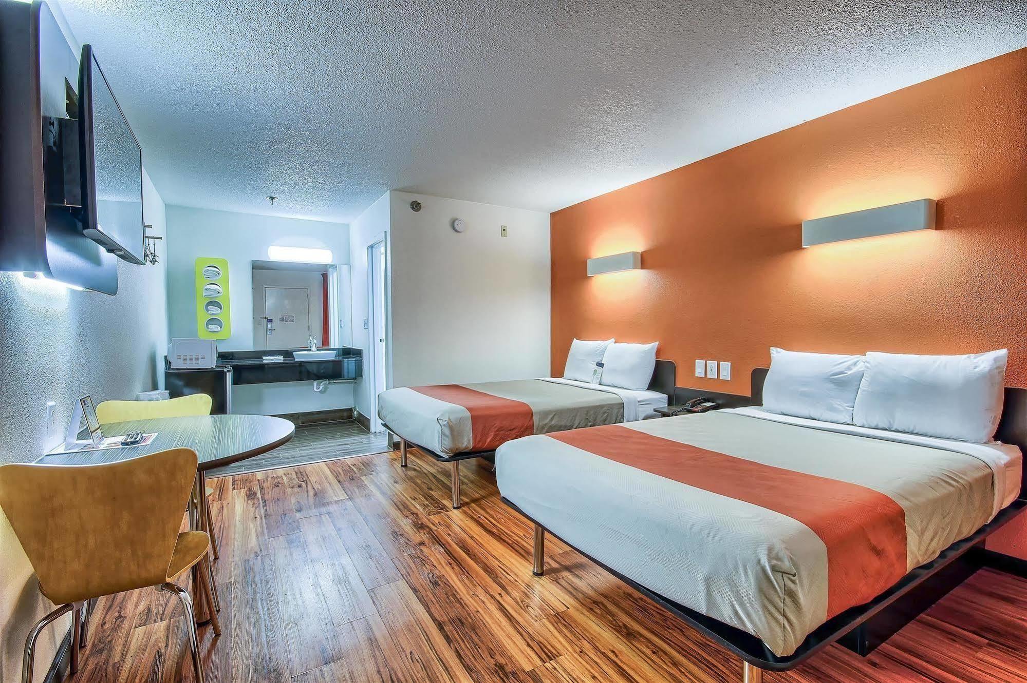 Motel 6-Columbus, Oh - West Exteriör bild